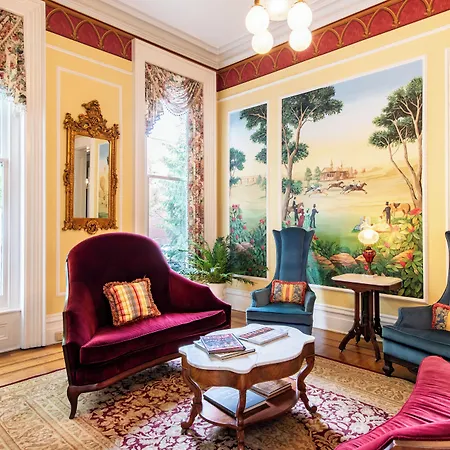 Dupont Mansion Bed & Breakfast-3